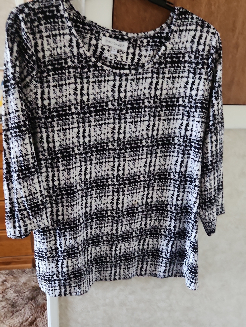 1X 3/4 Sleeve Polyester Black & White Patterned Knit Top List#70